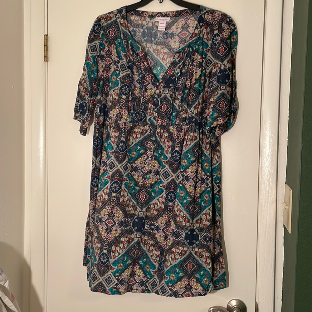 21/23 Loop 18 Brand 3/4 length sleeve lightweight rayon dress